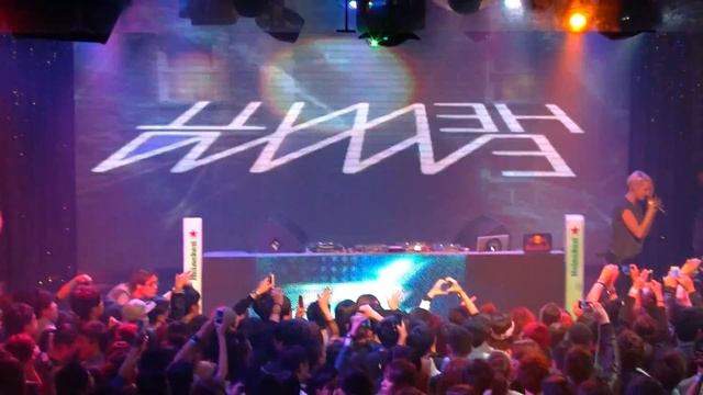 (2012.12.29)-2 EMMA HEWITT 艾瑪休威特-SHOW HOUSE PARTY смотреть онлайн