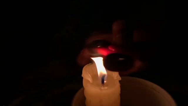 Absolute Relaxing Video.Spinning Widget Cutting Through The Flame of a Candle in Slow Motion. смотреть онлайн