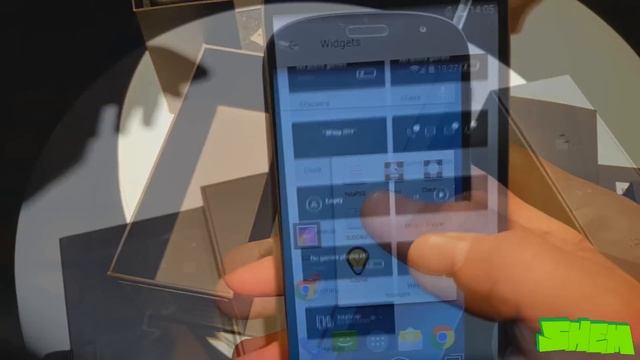 YotaPhone 2 - Unboxing, first impressions and short review [EN] смотреть онлайн