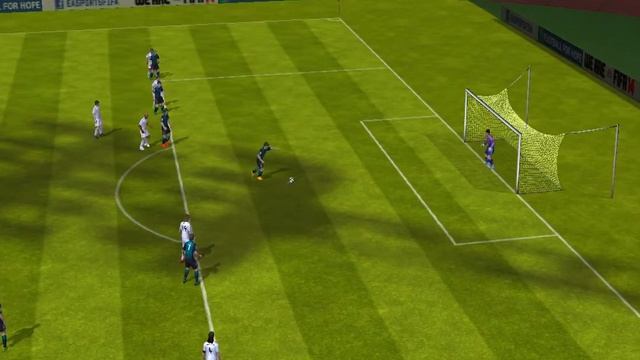 FIFA 14 on iPhone- World Class CPU with the Miss, Pass, and Make смотреть онлайн