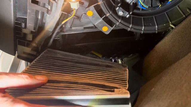 Jaguar XF Cabin Filter Change How to replace the pollen filter смотреть онлайн