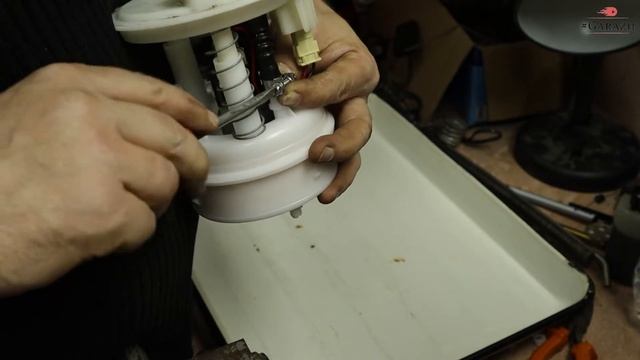 Замена топливного фильтра в баке на Renault Duster 2.0 4x4