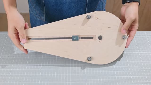 Кондуктор для фрезерования окружностей, который избавит вас от хлопот со шлангами для сбора пыли смотреть онлайн