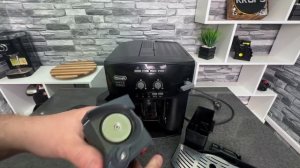 Кофемашина Delonghi ESAM разбрасывает жмых