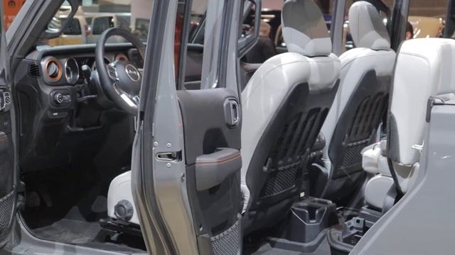 Jeep Gladiator Mojave - Highlights - Chicago Auto Show 2020 смотреть онлайн