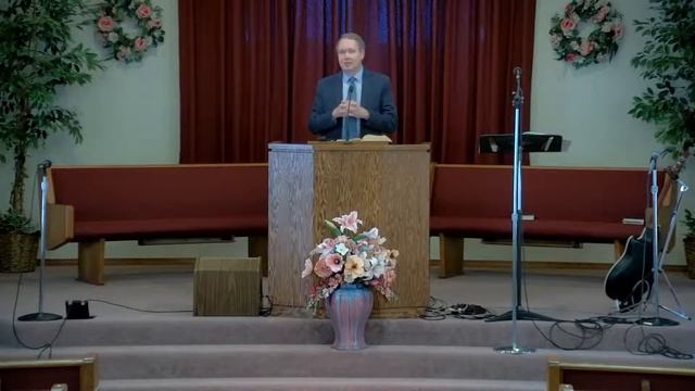 "Getting Out of the Shadows" with Pastor Tom Bentley: August 6, 2022 смотреть онлайн