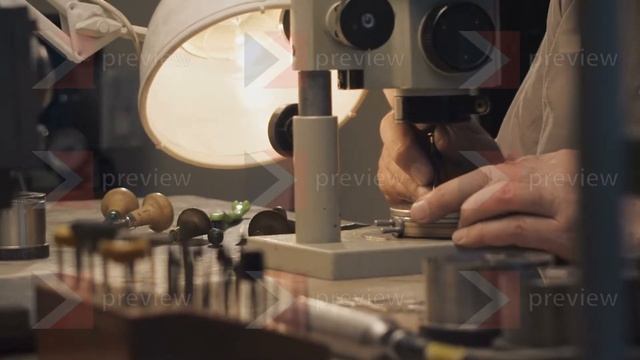 A jeweler by the microscope смотреть онлайн