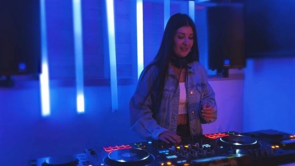 YULIANA - LIVE DJ SET @ STEREO TAPE STUDIO, SAINT-PETERSBURG | INDIE DANCE, MELODIC HOUSE