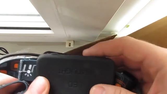 Сверх мощный налобный фонарь Boruit смотреть онлайн