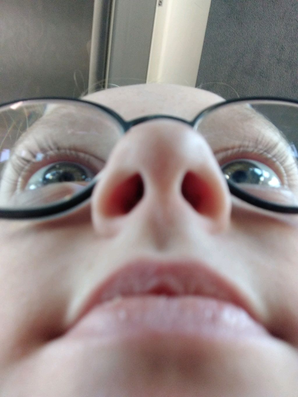 смотрим с подругой страшилки