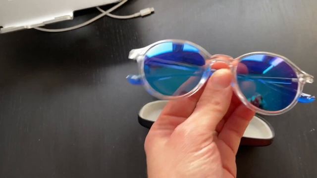 Nuovo paia di occhiali Rayban смотреть онлайн