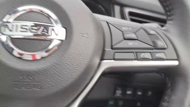 Nissan Xtrail смотреть онлайн