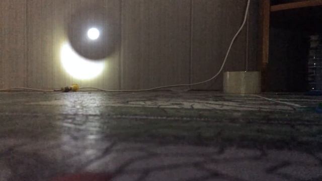 Узоры на стене с помощью света и лупы смотреть онлайн