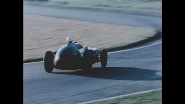 Aston Martins history in Grand Prix racing and Formula 1 Aston Martin DBR4 смотреть онлайн