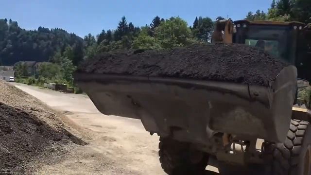 Simatec - Automatic lubrication of wheel loader смотреть онлайн
