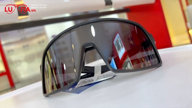 Kính mát thể thao Oakley Sutro, bản thiết kế vượt giới hạn ! смотреть онлайн
