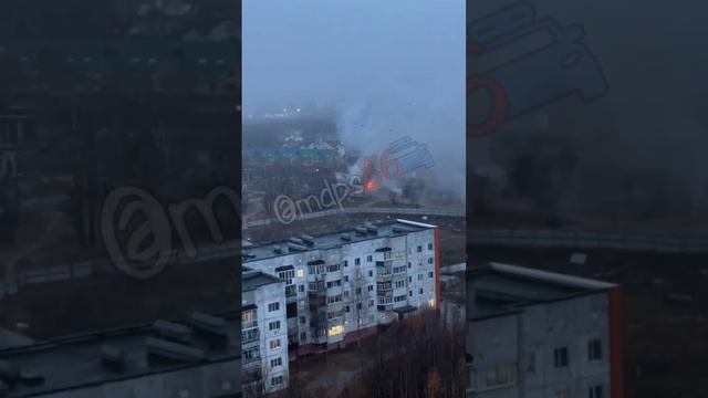 В Сургуте загорелся многоквартирный дом смотреть онлайн