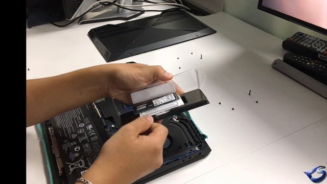 Instalación NVMe M2 en OMEN 15-DC0003LA смотреть онлайн