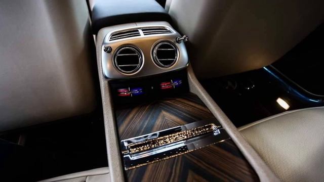 Rolls Royce Wraith смотреть онлайн