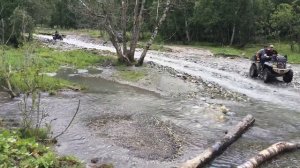 УАЗ 469 преодолевает брод в горах Архыза