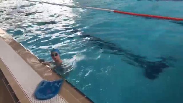 Упражнение "Стрелочка". Учимся работать правильно ногами. смотреть онлайн