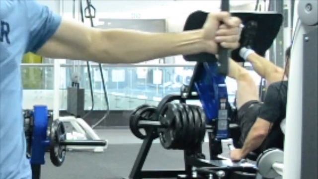 Radisson Blu Hotel Review | Johannesburg | Best Gym in the world смотреть онлайн