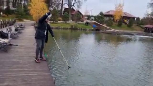 Рыбалка в Видной Усадьбе! смотреть онлайн