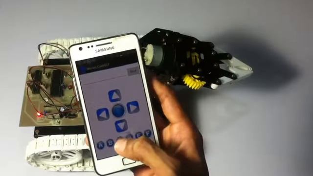 Android Controlled Pick And Place Robotic Arm Vehicle Project смотреть онлайн
