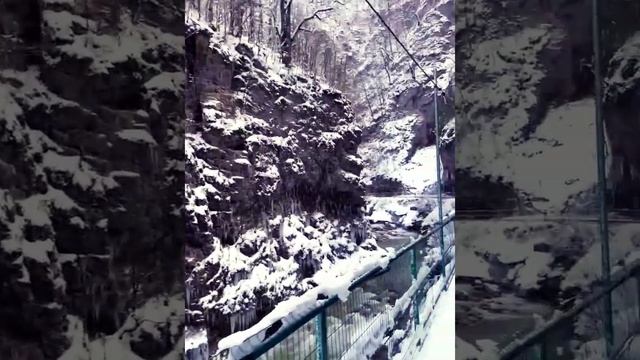 ГУАМСКОЕ УЩЕЛЬЕ ️ смотреть онлайн