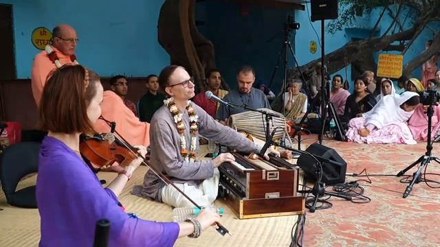 2024.10.23 Варшана 02 Шри Прахлад киртан смотреть онлайн