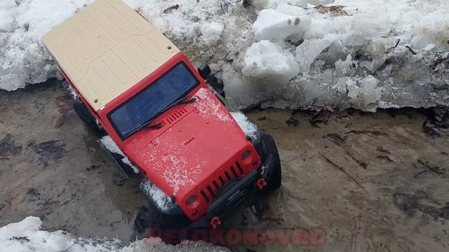 RC Trophy Jeep adventure in the snow forest. смотреть онлайн