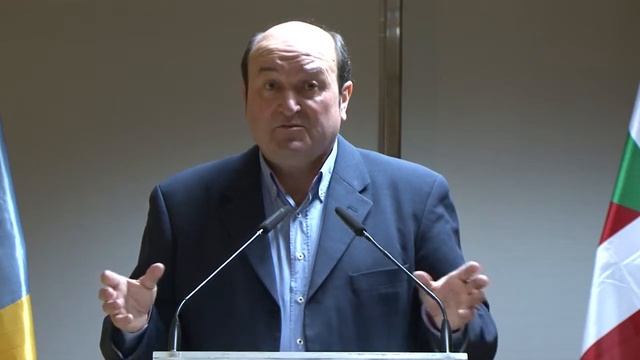 Conferencia de Andoni Ortuzar Presidente del PNV Tenerife (2) смотреть онлайн