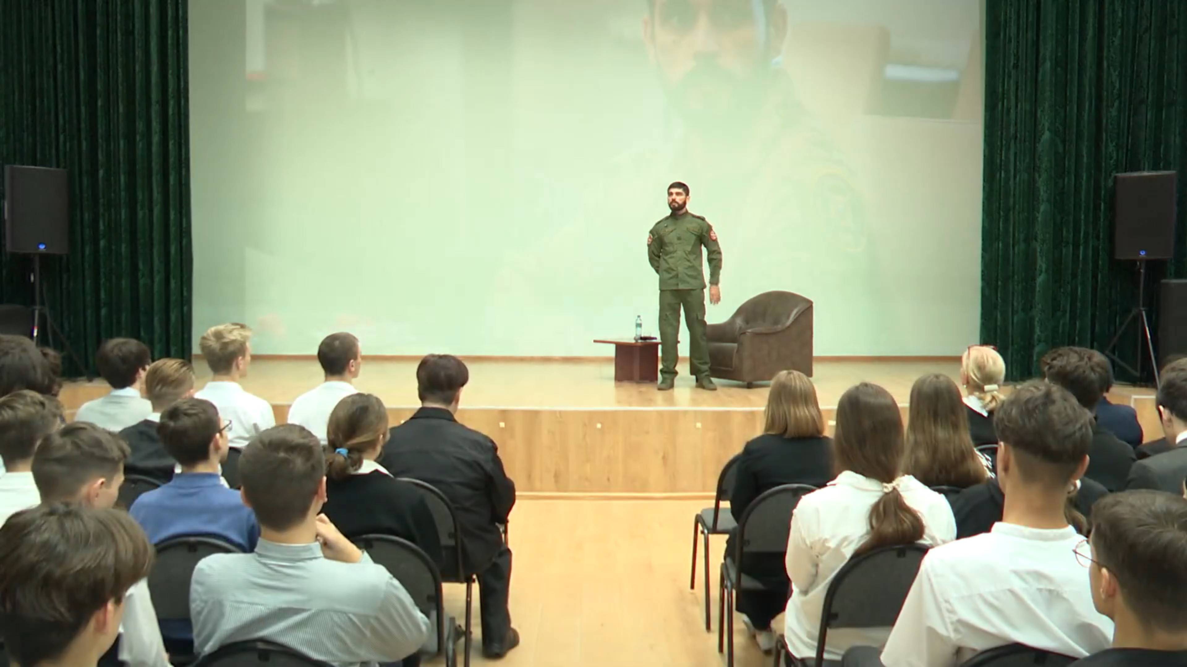 В Реутове состоялась встреча с заместителем командира «Пятнашки» 24.10.2024 смотреть онлайн