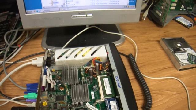 Hacking a thin client computer to make a $7 Google Chromeputer or Chrome browser Advertiser SSD PC смотреть онлайн