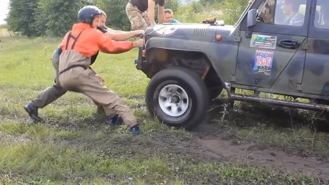 Уаз vs Газ 69 Off Roading 4х4 смотреть онлайн