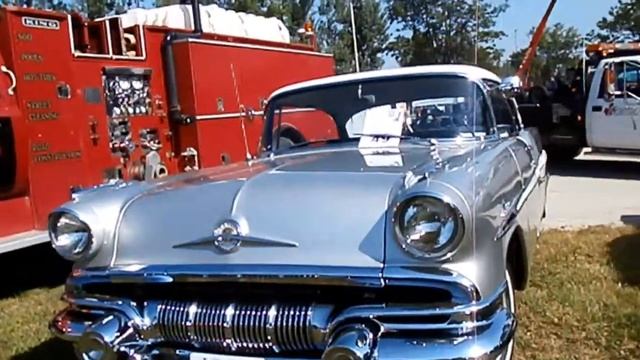 Gorgeous Silver And White Pontiac From Gravenhurst Car Show
