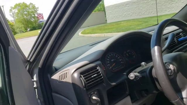 2003 Pontiac Montana - 63k Mile Handicap Minivan смотреть онлайн