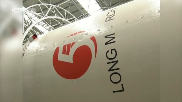China's Long March-5 rocket arrives in Hainan Province смотреть онлайн