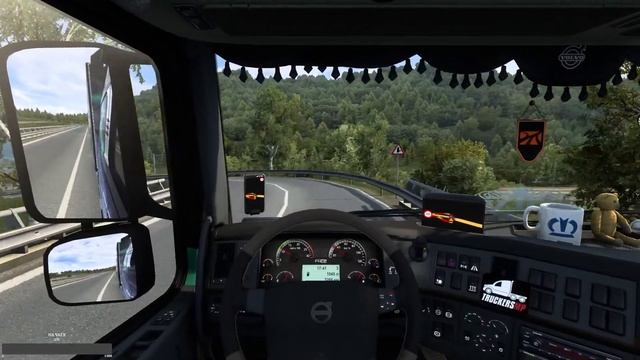 Euro Truck Simulator 2 / Катаем внешку / Рождественские размышления - Доставка смотреть онлайн
