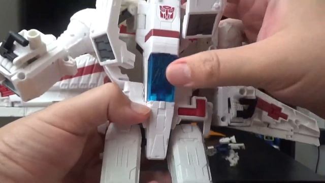 Let's Review Transformers War For Cybertron: Siege - Jetfire