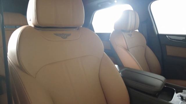 2018 BENTLEY BENTAYGA смотреть онлайн