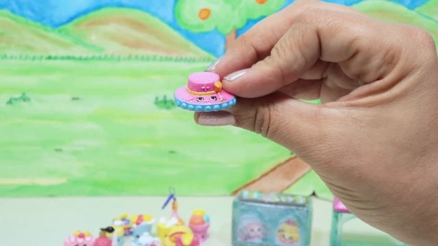 Shopkins World Vacation + Shopkins Cutie Car Unboxing смотреть онлайн