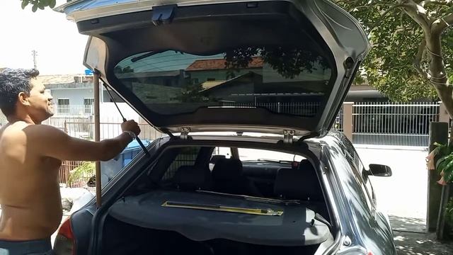 Troquei Amortecedor Da Tampa Traseira Da Audi