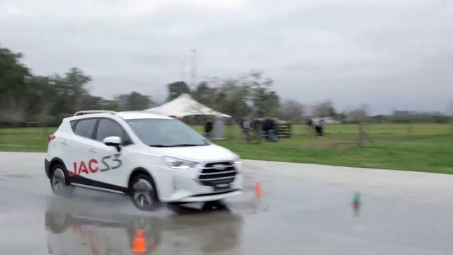 Capacitación de la nueva JAC T6 en Arawak смотреть онлайн