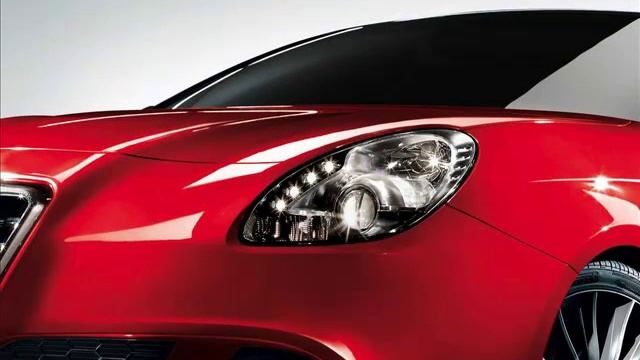 Alfa Romeo Giulietta 2014 Breve panoramica veloce dell'auto смотреть онлайн