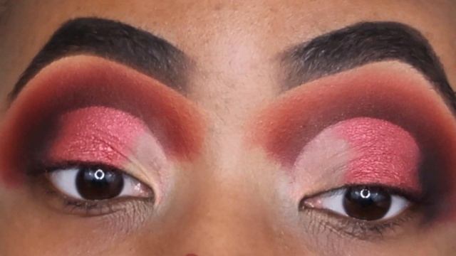 CUT CREASE ME | FT. PEACHES MAKEUP PIGMENTS смотреть онлайн