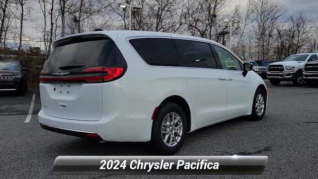 New 2024 Chrysler Pacifica Touring L, Newark, DE J24-7244