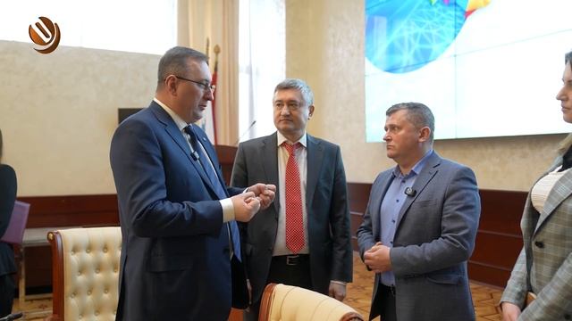 В нашем полку партнеров прибыло. АО "ОЭК" подписало соглашение о взаимодействии с РУДН смотреть онлайн