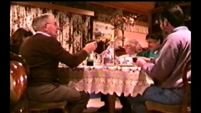 Dinner loops смотреть онлайн