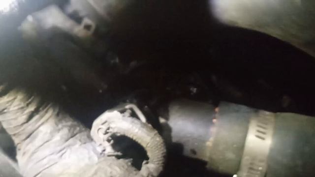 2011 Chrysler 200 over heading bad thermostat housing смотреть онлайн